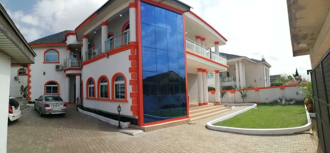 Afri-Royal Hotel Accra Luaran gambar